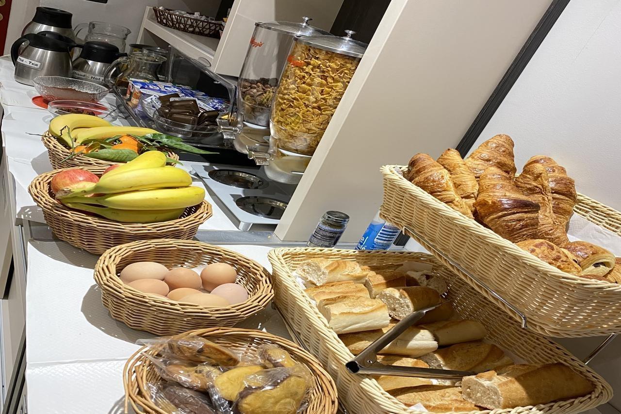 巴黎蒙马特尔贝尔维尤酒店 外观 照片